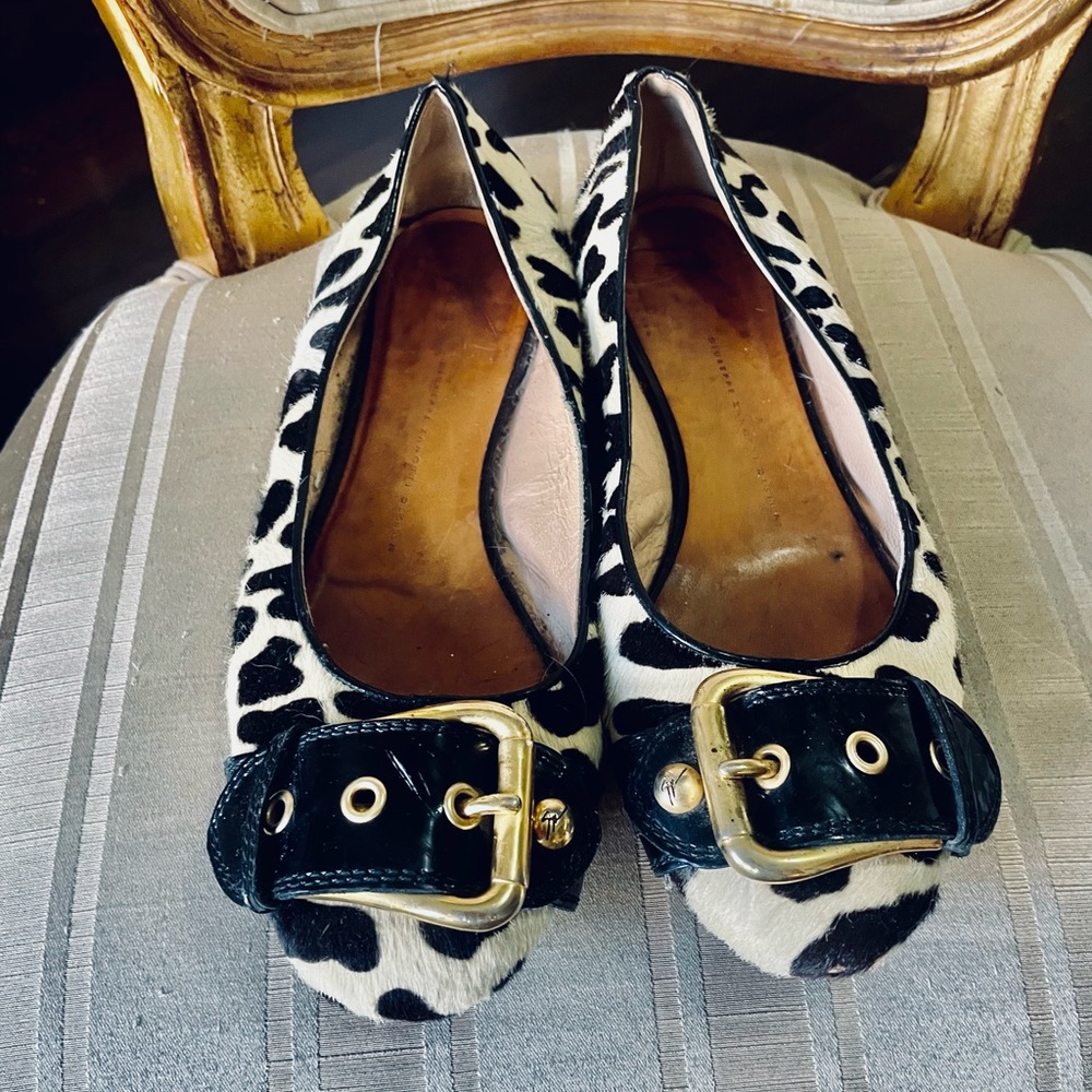 “Giuseppe Zanotti” Faux Fur Flat Buckle Shoes Flats